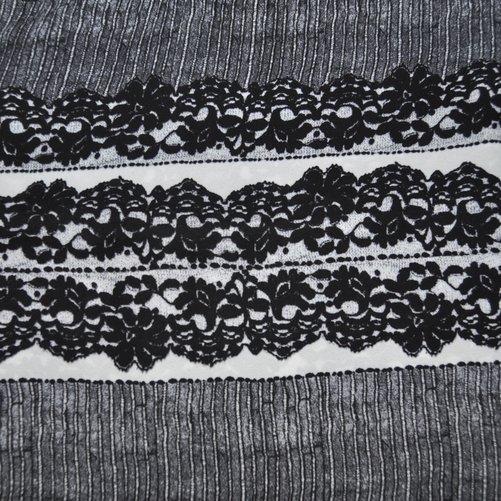 TUSALE VINCE CAMUTO Lace Print Tie Neck Blouse Top - Picture 3 of 7